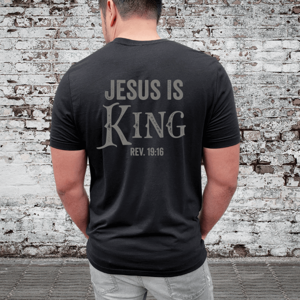 Jesus Is King Men's T-shirt