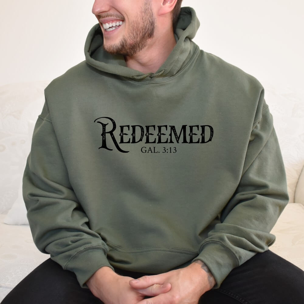 Real men pray tshirt navy