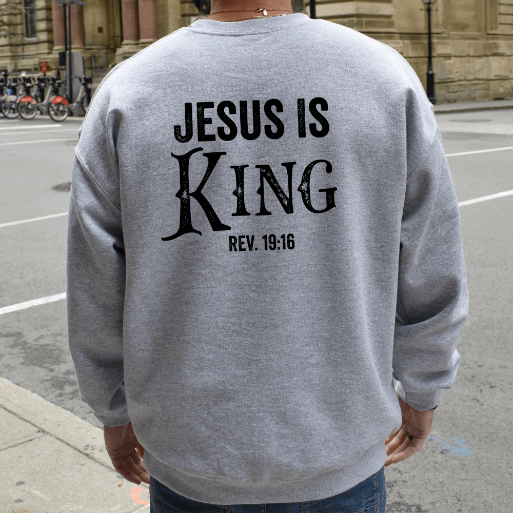 Jesus Is King Men&#39;s Sweatshirt